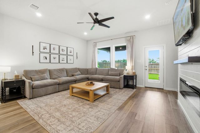 526 Cotton Patch Drive, Willis, TX 77318