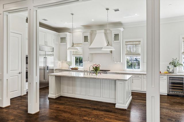 2413 Mimosa Drive, Houston, TX 77019