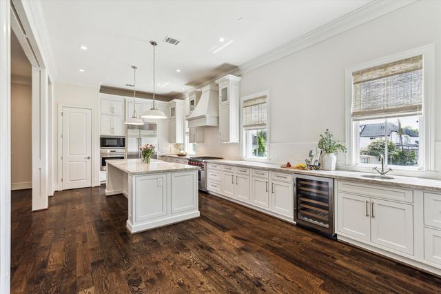 2413 Mimosa Drive, Houston, TX 77019