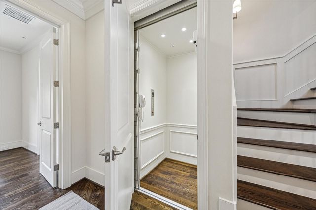 2413 Mimosa Drive, Houston, TX 77019