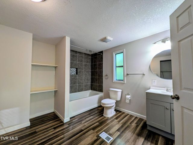 128 Holly Hills Road, Jonesborough, TN 37659