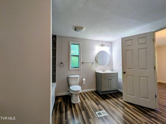 128 Holly Hills Road, Jonesborough, TN 37659