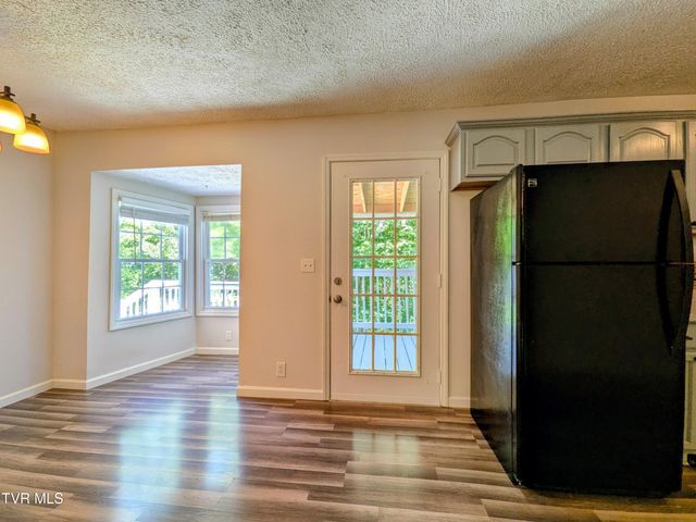 128 Holly Hills Road, Jonesborough, TN 37659