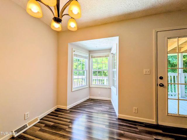 128 Holly Hills Road, Jonesborough, TN 37659