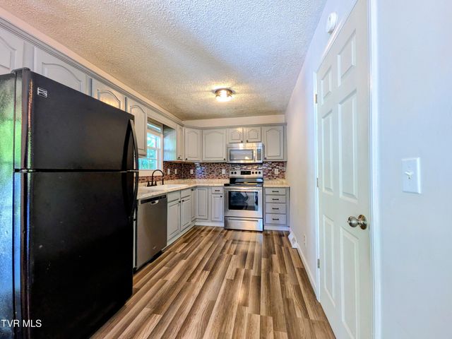 128 Holly Hills Road, Jonesborough, TN 37659