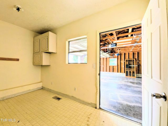 128 Holly Hills Road, Jonesborough, TN 37659