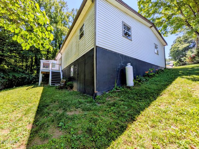 128 Holly Hills Road, Jonesborough, TN 37659