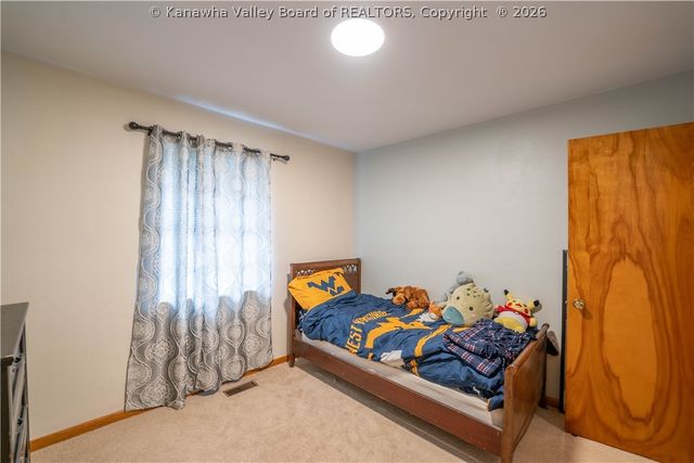 111 Norwood Road, Nitro, WV 25143