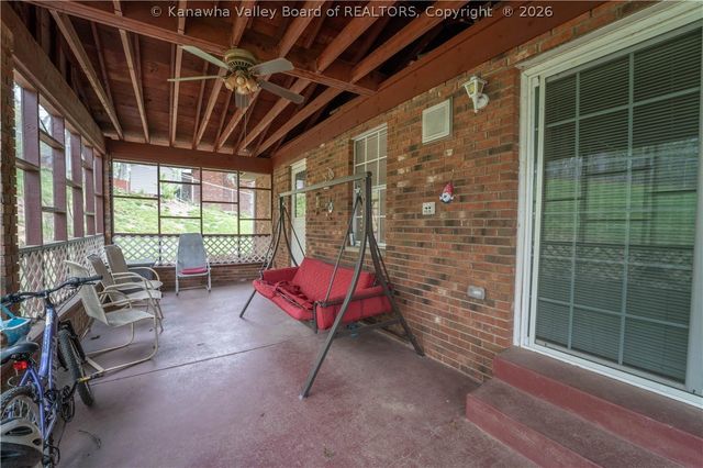 111 Norwood Road, Nitro, WV 25143