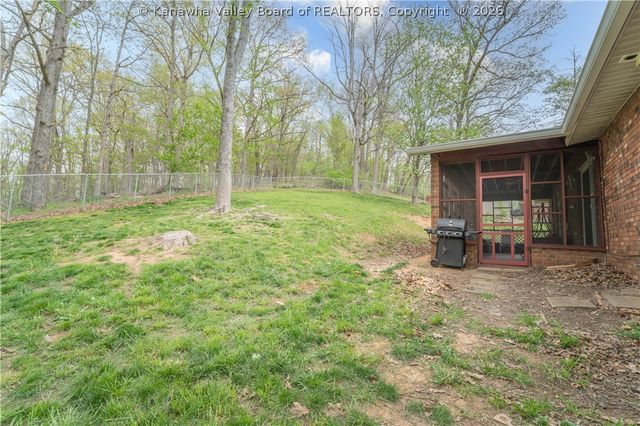 111 Norwood Road, Nitro, WV 25143