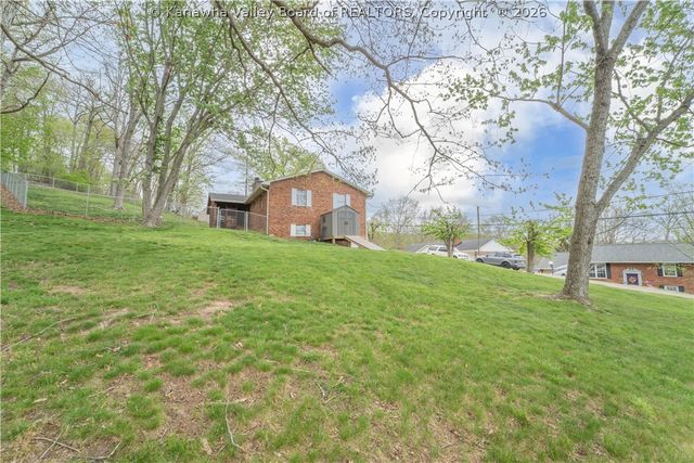 111 Norwood Road, Nitro, WV 25143