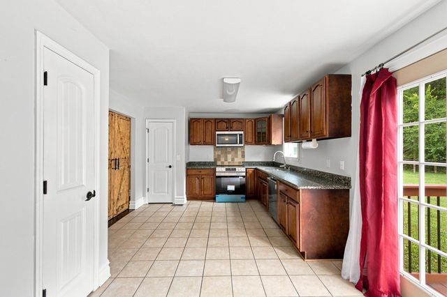 959 Lower Mill Road, Hixson, TN 37343
