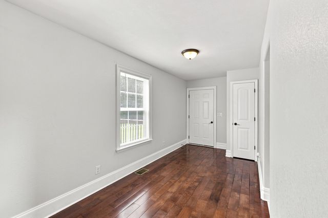 959 Lower Mill Road, Hixson, TN 37343