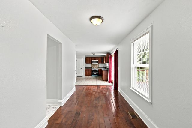 959 Lower Mill Road, Hixson, TN 37343