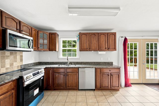 959 Lower Mill Road, Hixson, TN 37343