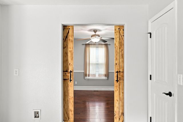 959 Lower Mill Road, Hixson, TN 37343