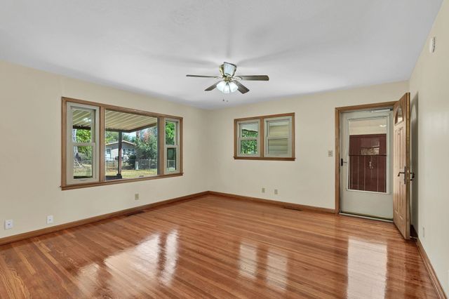 3414 S Hiram Ave, Wichita, KS 67217