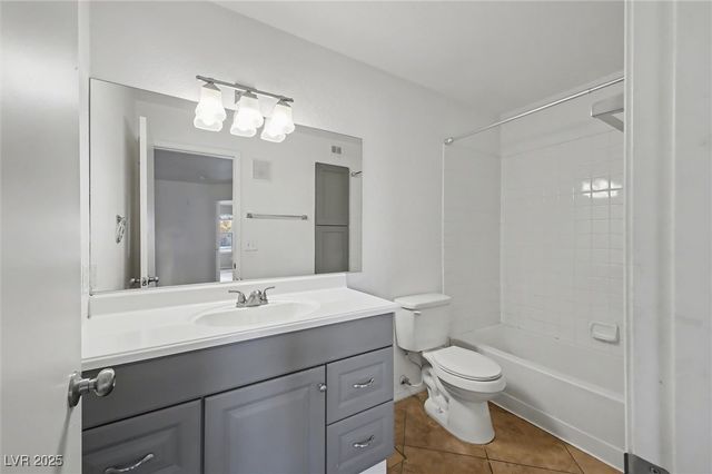 1150 North Buffalo Drive 2056, Las Vegas, NV 89128