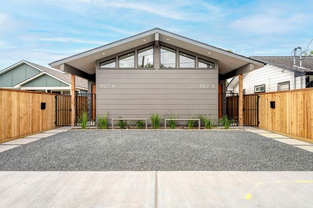 907 Kern Street B, Houston, TX 77009