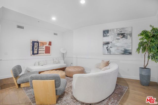 8755 Skyline Drive, Los Angeles, CA 90046