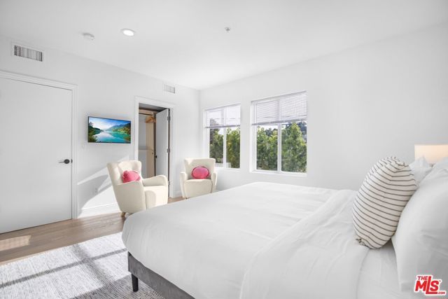 8755 Skyline Drive, Los Angeles, CA 90046