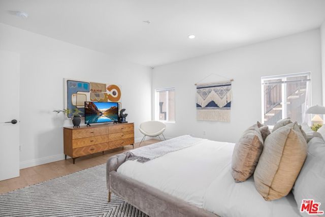 8755 Skyline Drive, Los Angeles, CA 90046