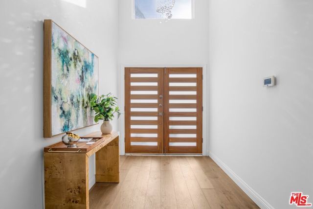 8755 Skyline Drive, Los Angeles, CA 90046