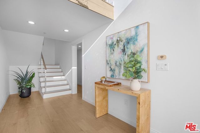 8755 Skyline Drive, Los Angeles, CA 90046
