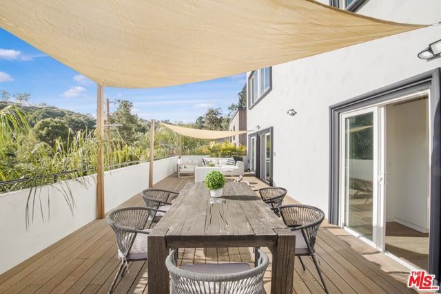 8755 Skyline Drive, Los Angeles, CA 90046