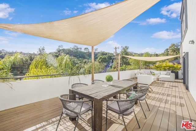 8755 Skyline Drive, Los Angeles, CA 90046
