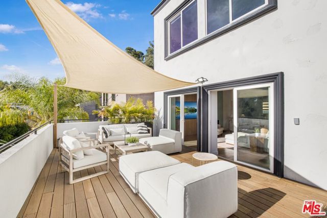 8755 Skyline Drive, Los Angeles, CA 90046