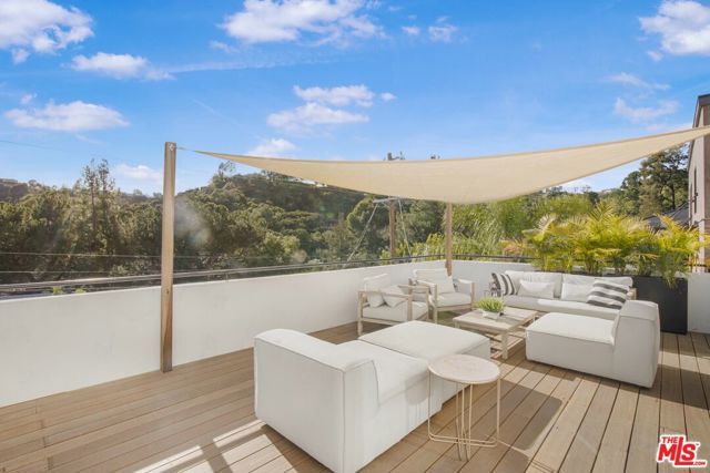 8755 Skyline Drive, Los Angeles, CA 90046