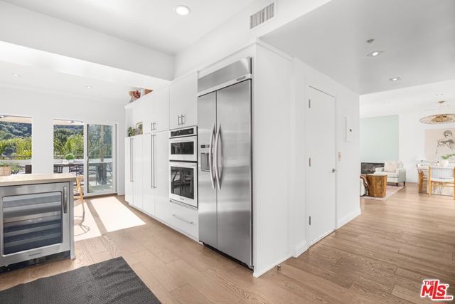 8755 Skyline Drive, Los Angeles, CA 90046