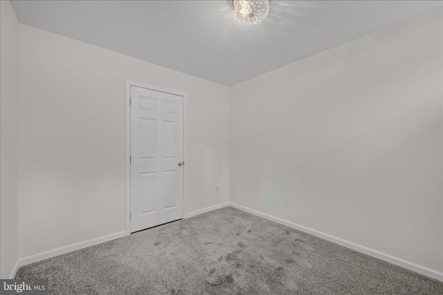 22 LOPEZ DR, Martinsburg, WV 25405