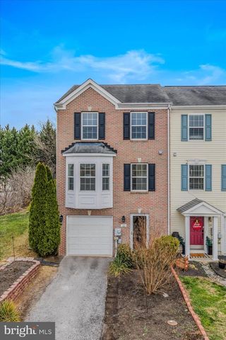 22 LOPEZ DR, Martinsburg, WV 25405