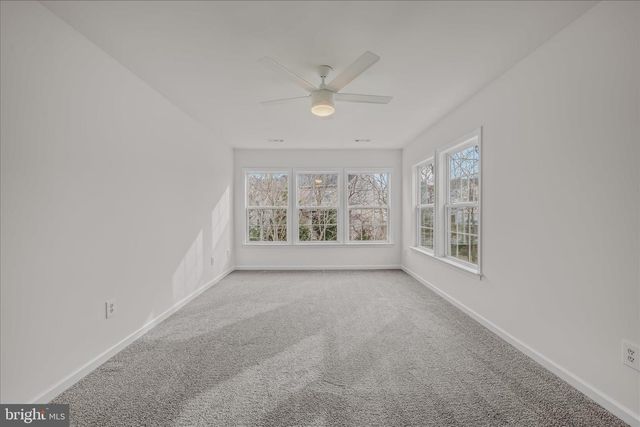 22 LOPEZ DR, Martinsburg, WV 25405