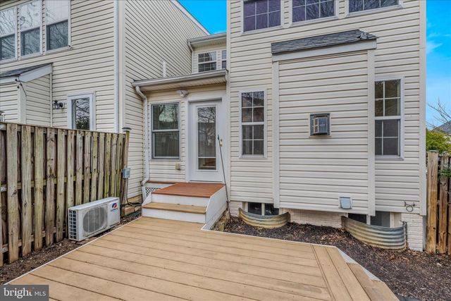 22 LOPEZ DR, Martinsburg, WV 25405