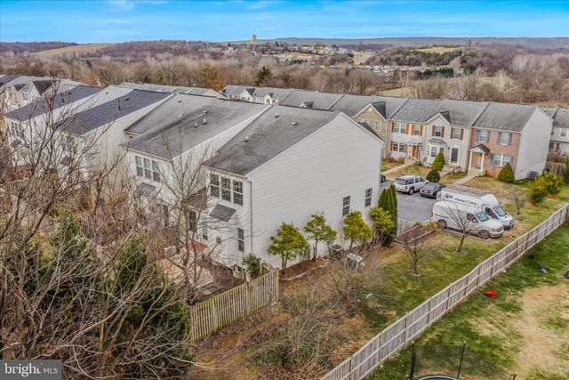 22 LOPEZ DR, Martinsburg, WV 25405