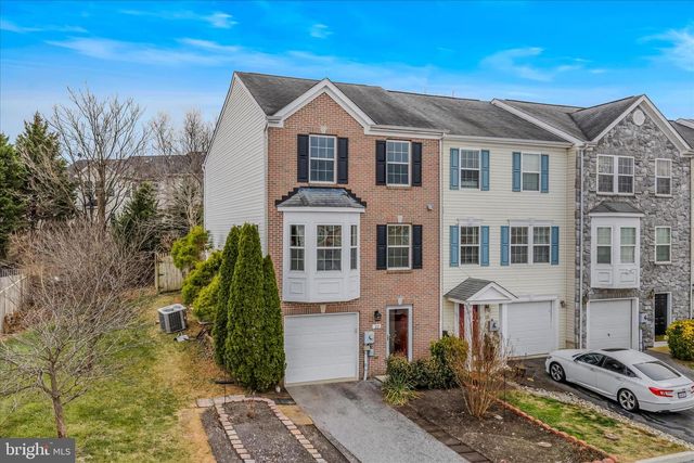 22 LOPEZ DR, Martinsburg, WV 25405