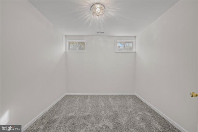 22 LOPEZ DR, Martinsburg, WV 25405