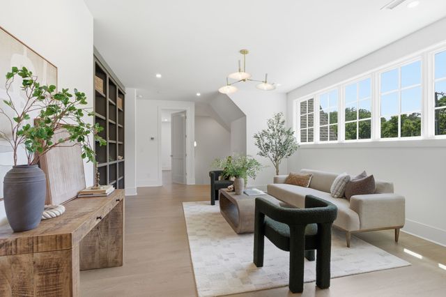 4520 Belmont Park Ter, Nashville, TN 37215