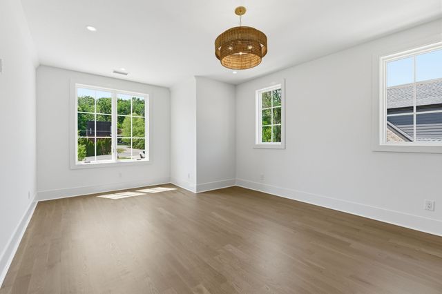 4520 Belmont Park Ter, Nashville, TN 37215