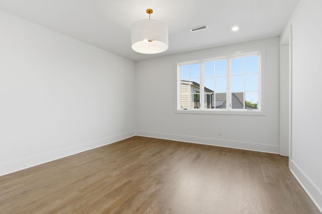 4520 Belmont Park Ter, Nashville, TN 37215
