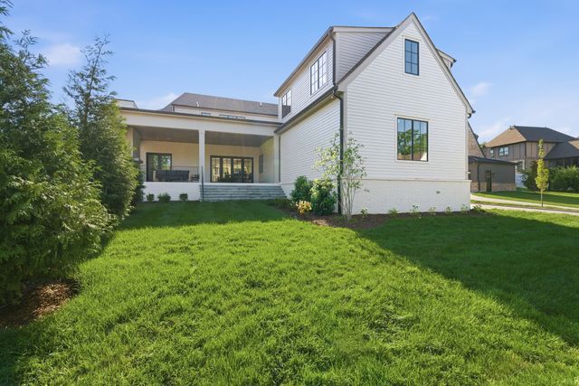 4520 Belmont Park Ter, Nashville, TN 37215