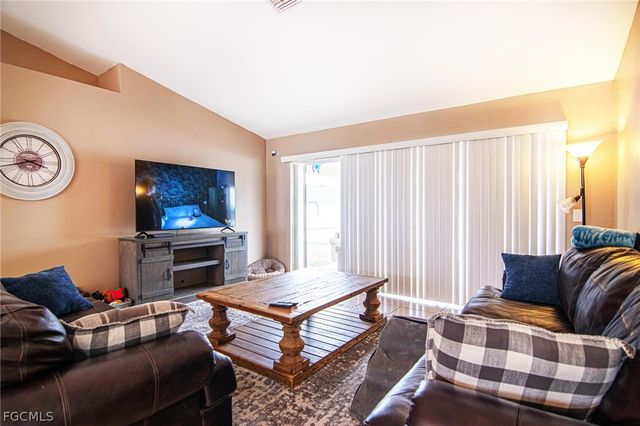 416 NW 7th TER, Cape Coral, FL 33993