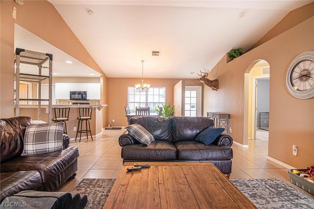 416 NW 7th TER, Cape Coral, FL 33993