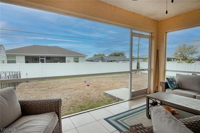 416 NW 7th TER, Cape Coral, FL 33993