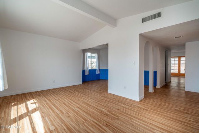 904 Oneida Drive, El Paso, TX 79912