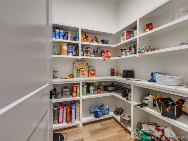 12615 S Granite Avenue E, Bixby, OK 74008