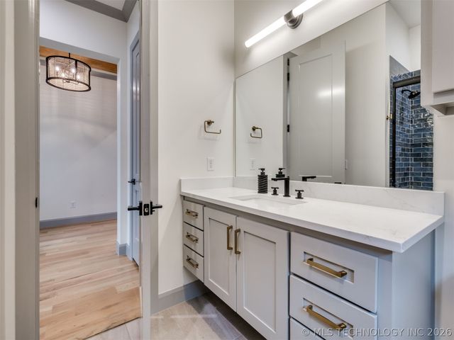 12615 S Granite Avenue E, Bixby, OK 74008